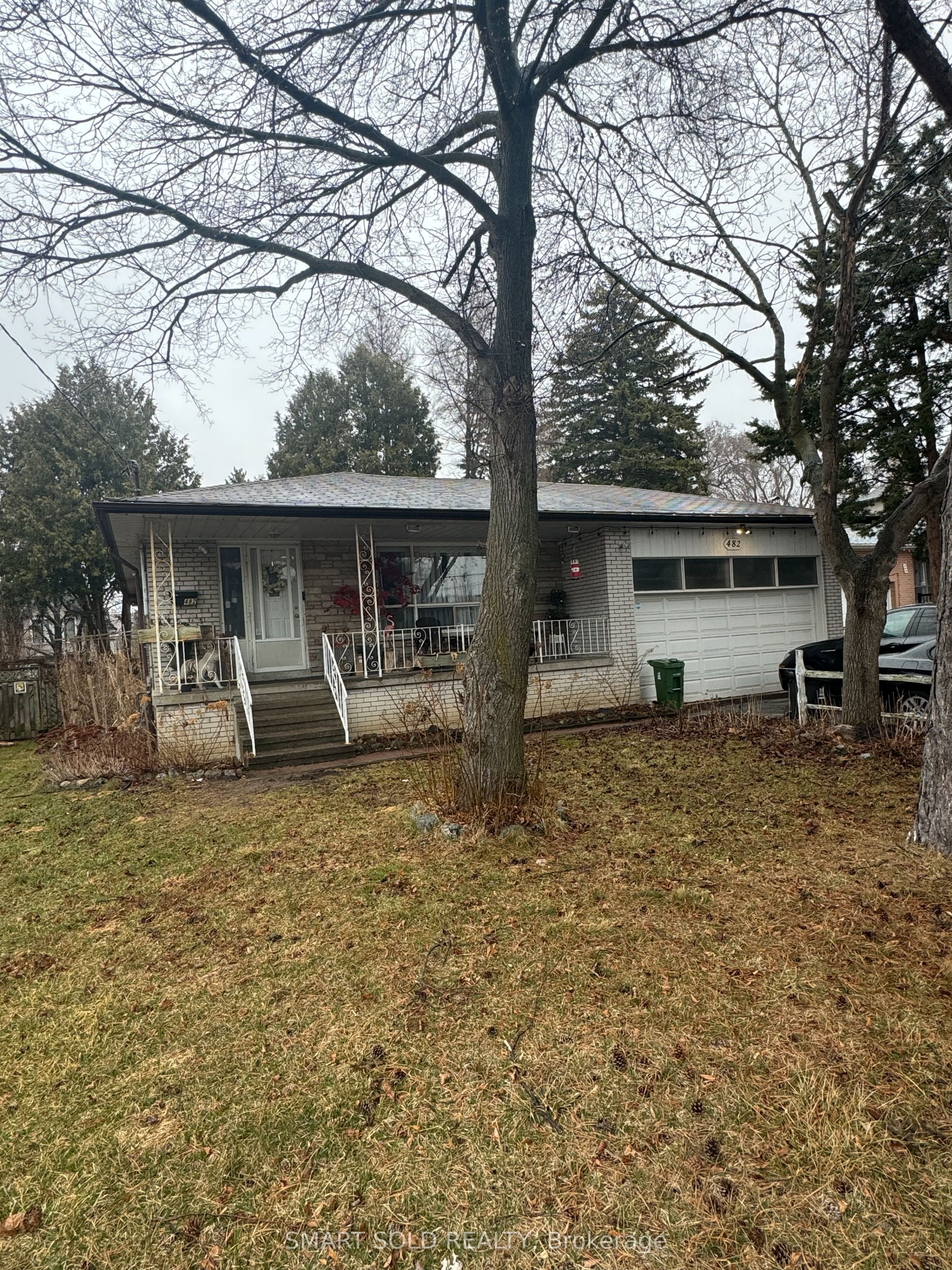 482 Ruth Avenue N Property Photo 1