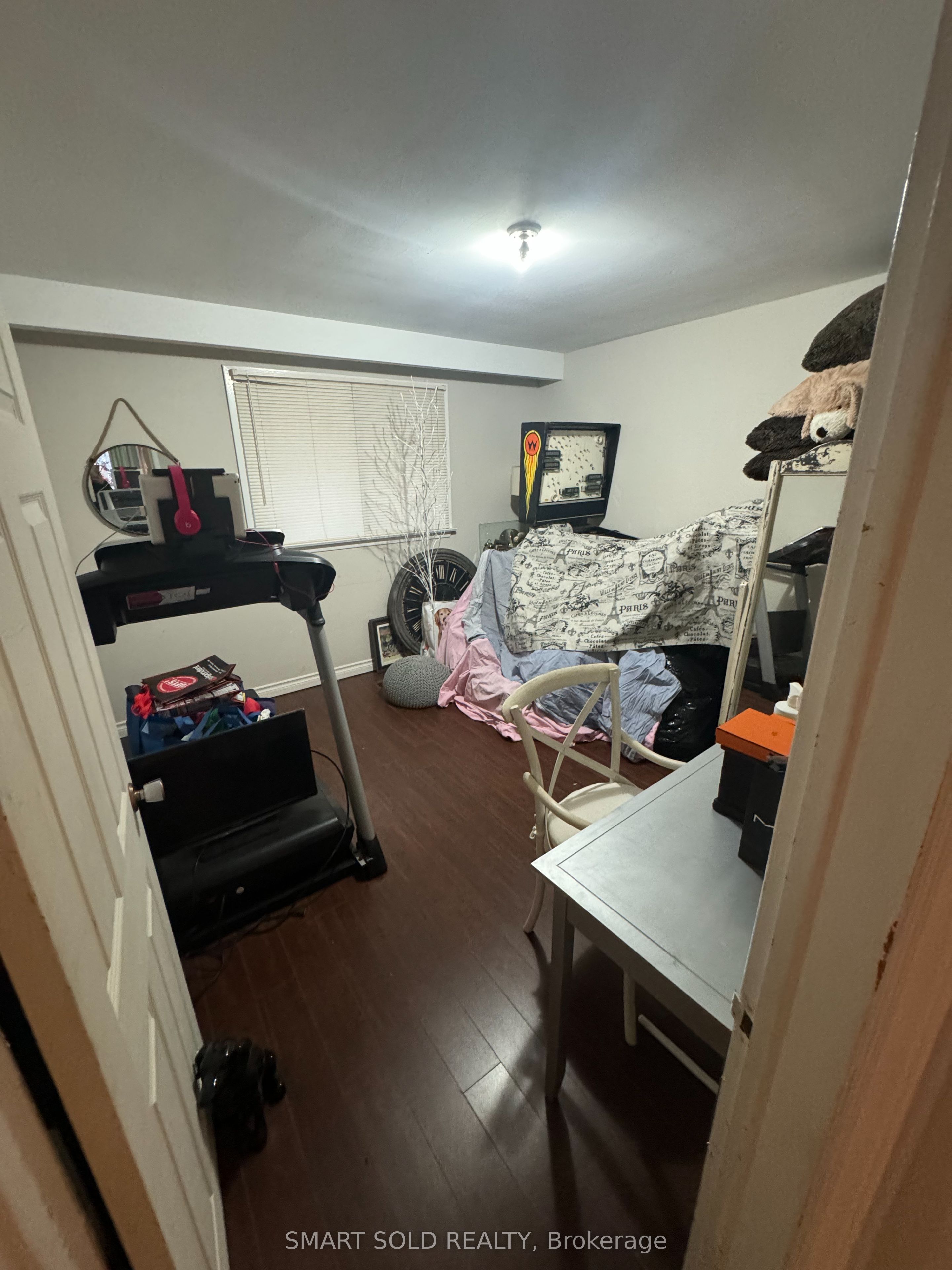 482 Ruth Avenue N Property Photo 17