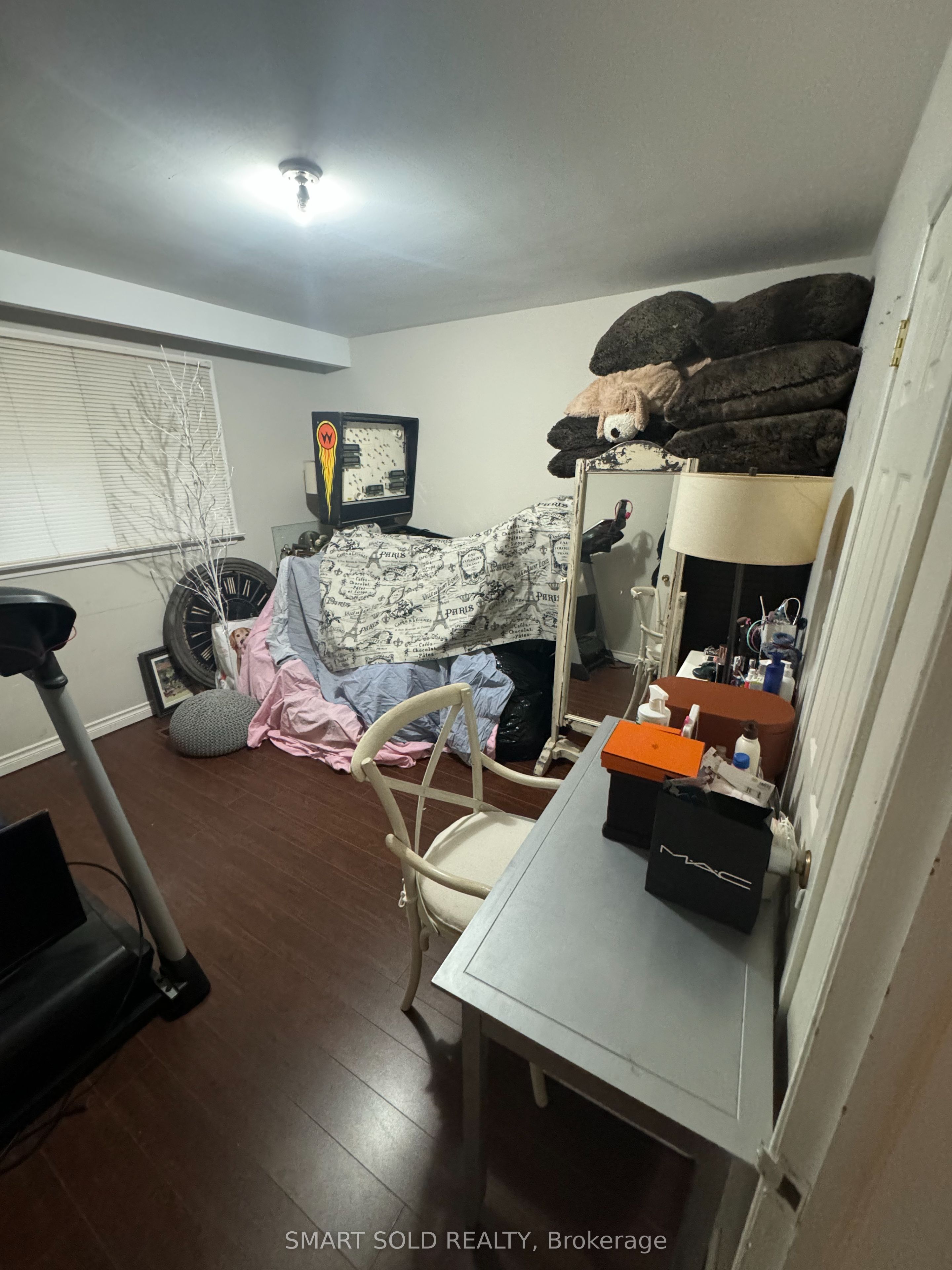 482 Ruth Avenue N Property Photo 18