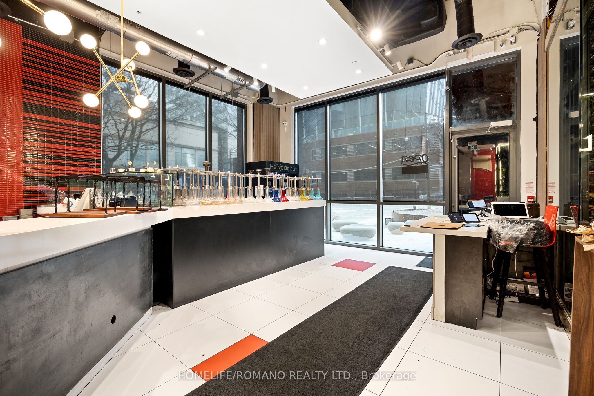 462 Adelaide Street Property Photo 6