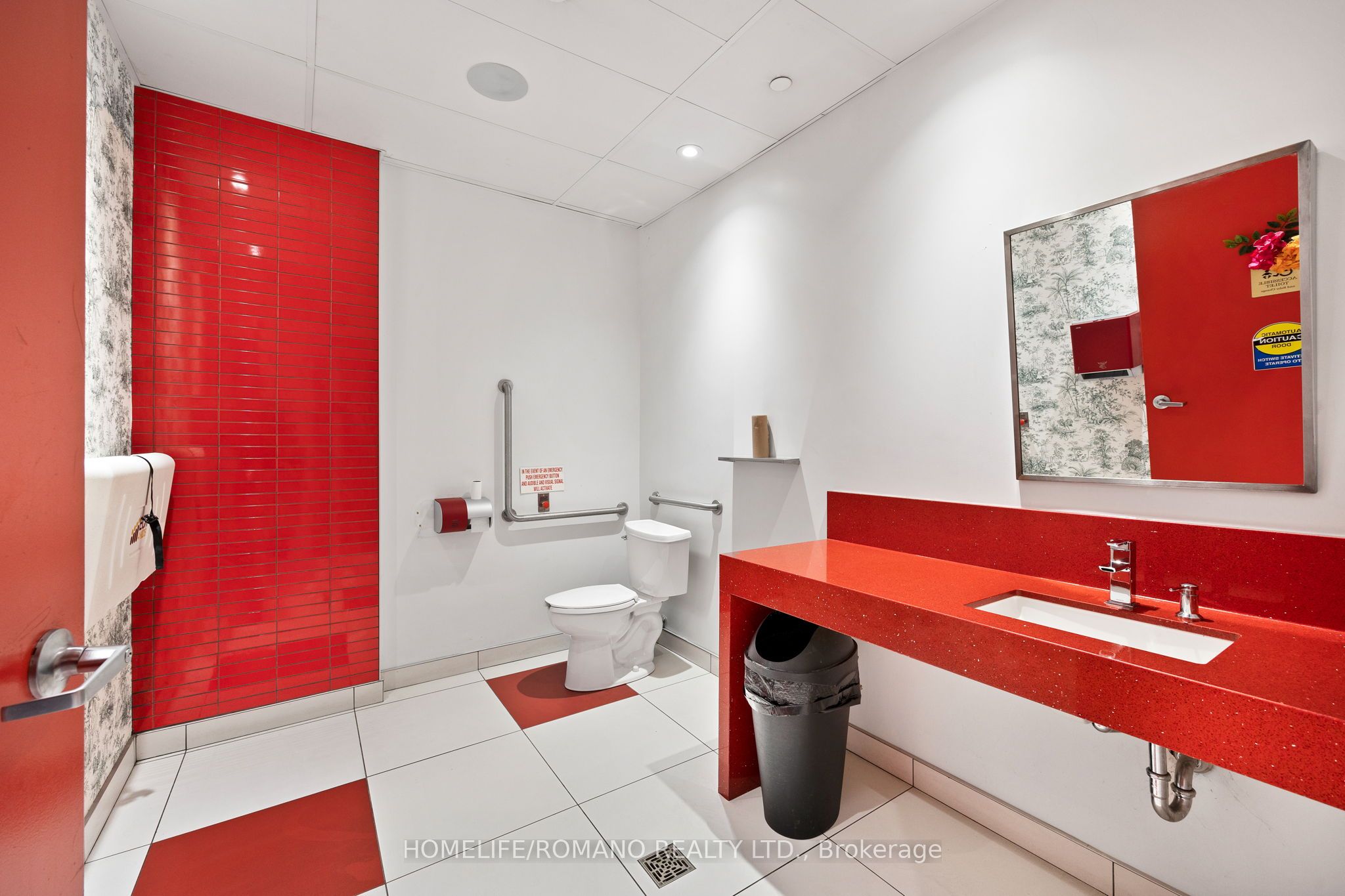 462 Adelaide Street Property Photo 23