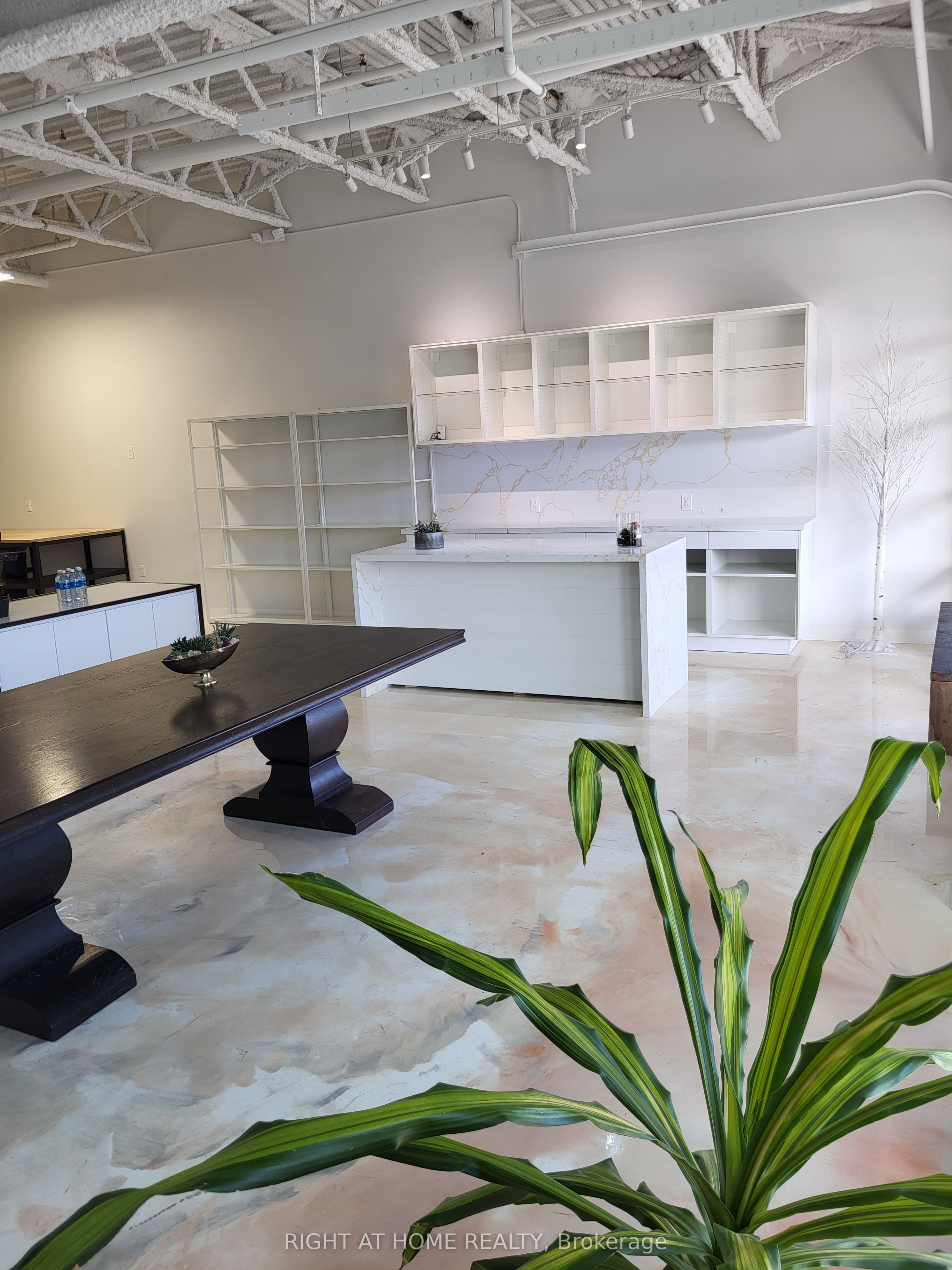 #116 - 52 Scarsdale Road Property Photo 8