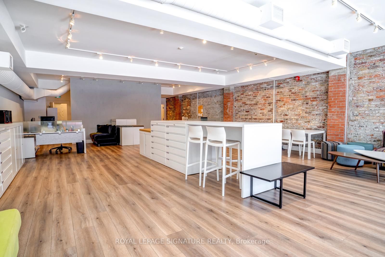 #main - 926 King Street Property Photo 8