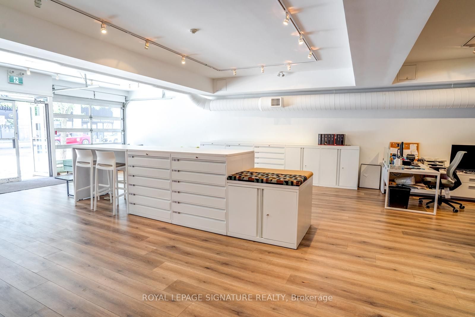#main - 926 King Street Property Photo 11
