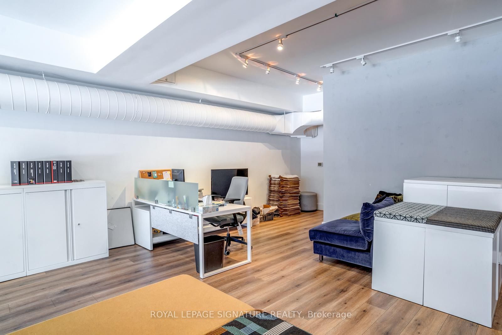 #main - 926 King Street Property Photo 14