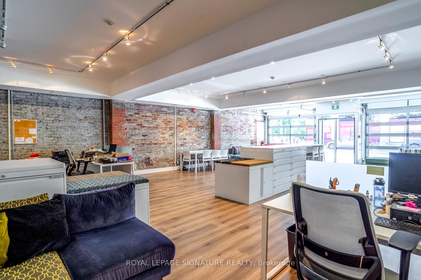 #main - 926 King Street Property Photo 16
