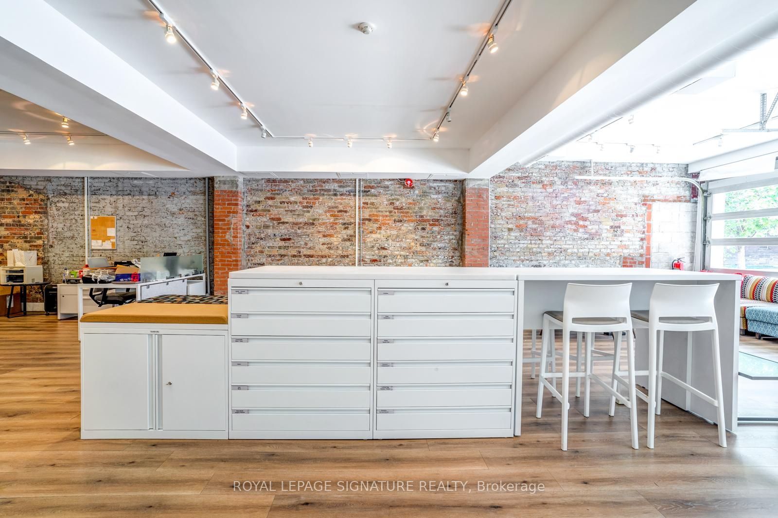 #main - 926 King Street Property Photo 17