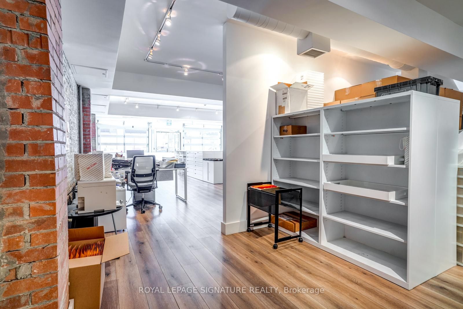 #main - 926 King Street Property Photo 21