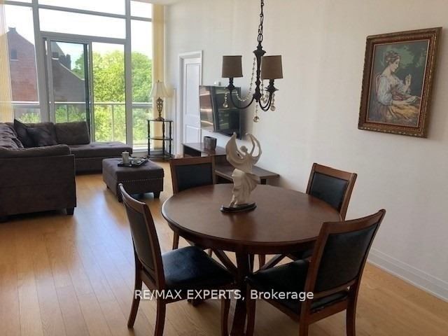 530 St Clair Avenue W 302 Property Photo 8