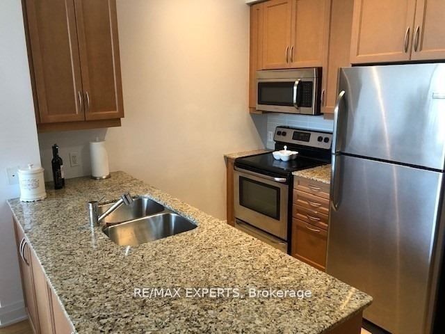 530 St Clair Avenue W 302 Property Photo 13