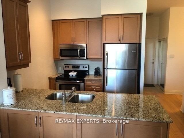 530 St Clair Avenue W 302 Property Photo 14