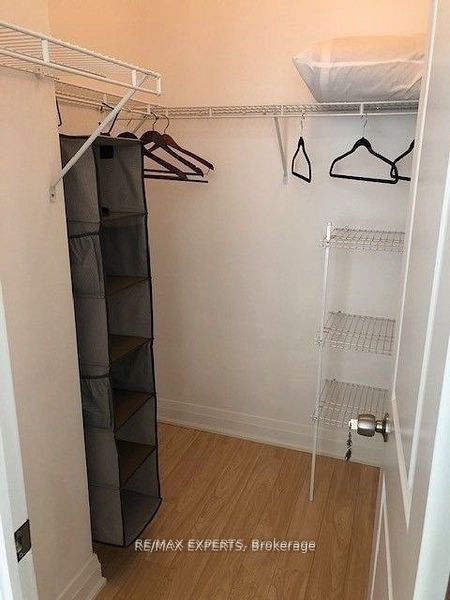 530 St Clair Avenue W 302 Property Photo 18