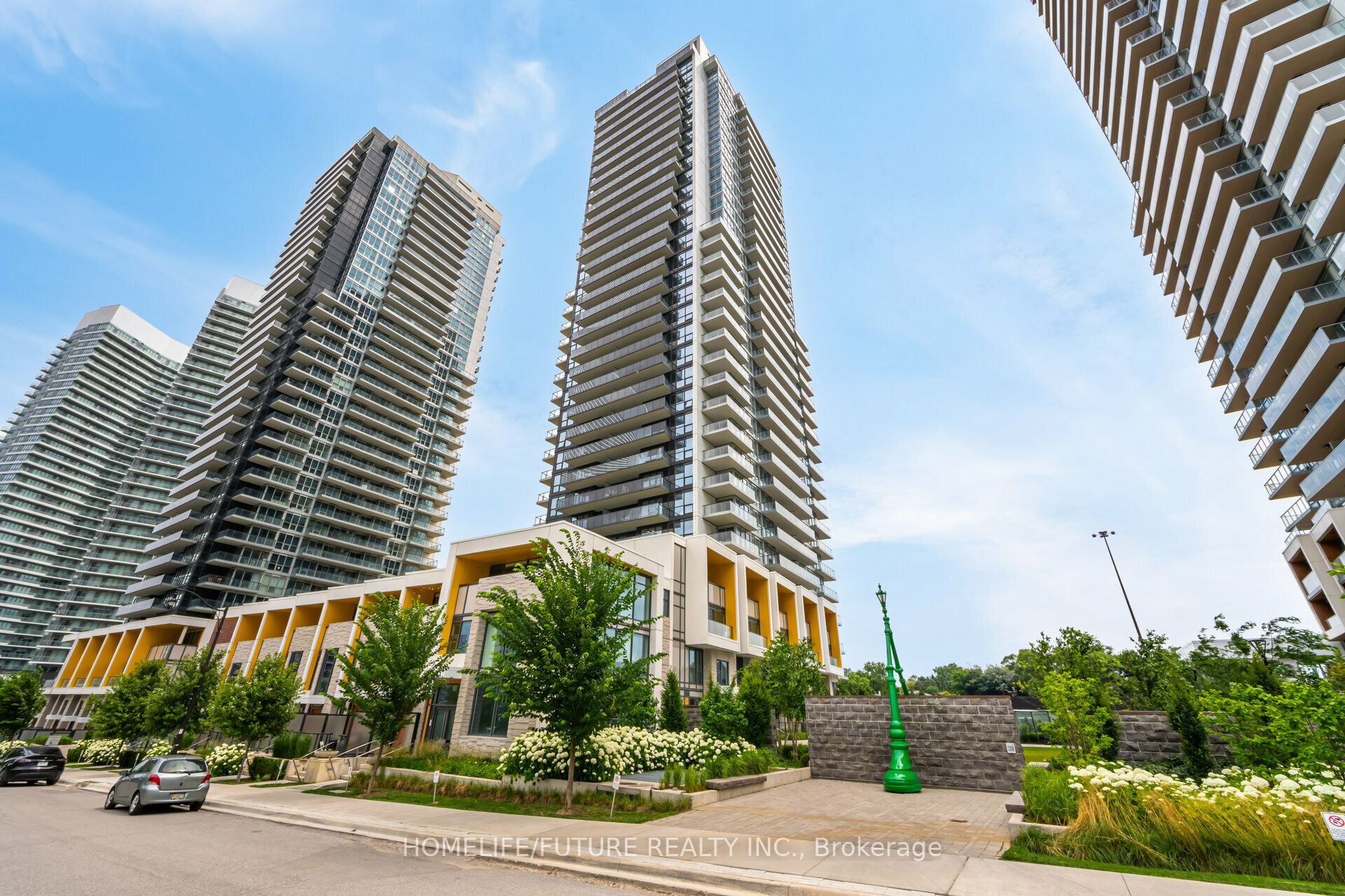 #807 - 85 Mcmahon Drive Property Photo 1