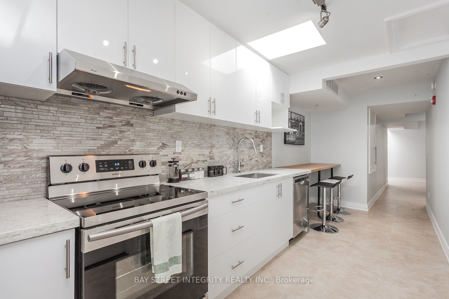 77 Homewood Avenue Property Photo 1