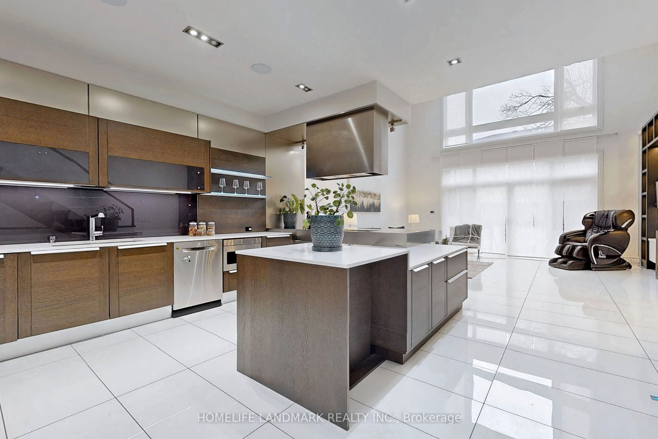 301 Jedburgh Road Property Photo 12