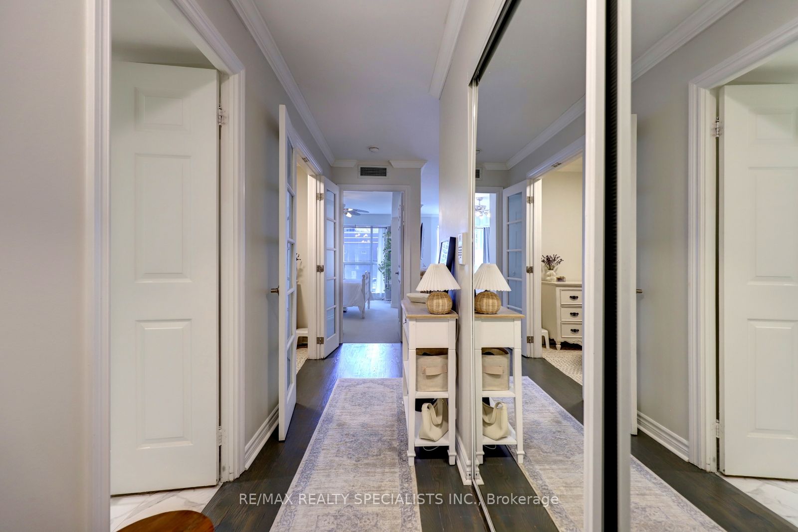 #237 - 250 Wellington Street Property Photo 11