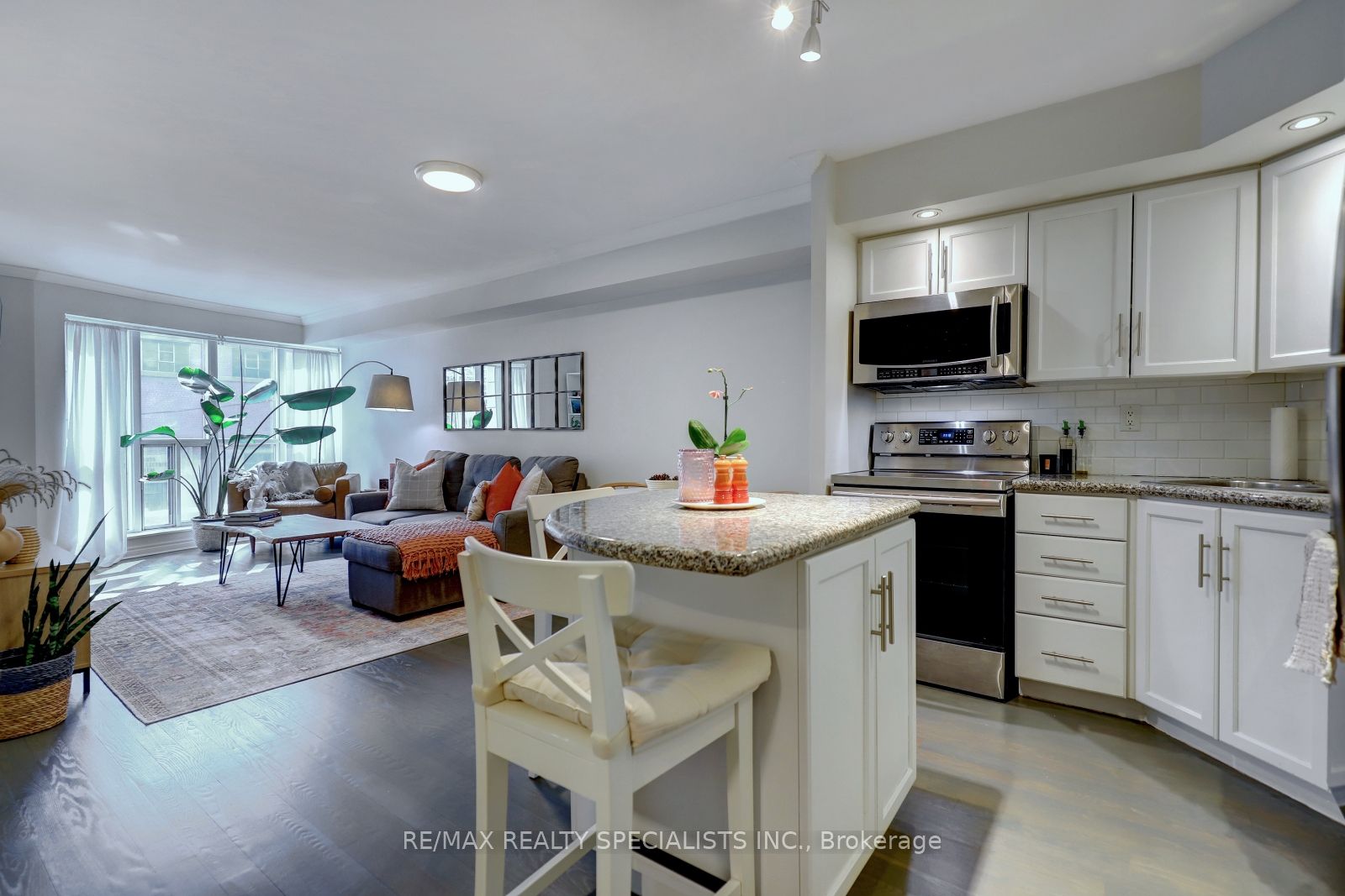 #237 - 250 Wellington Street Property Photo 12