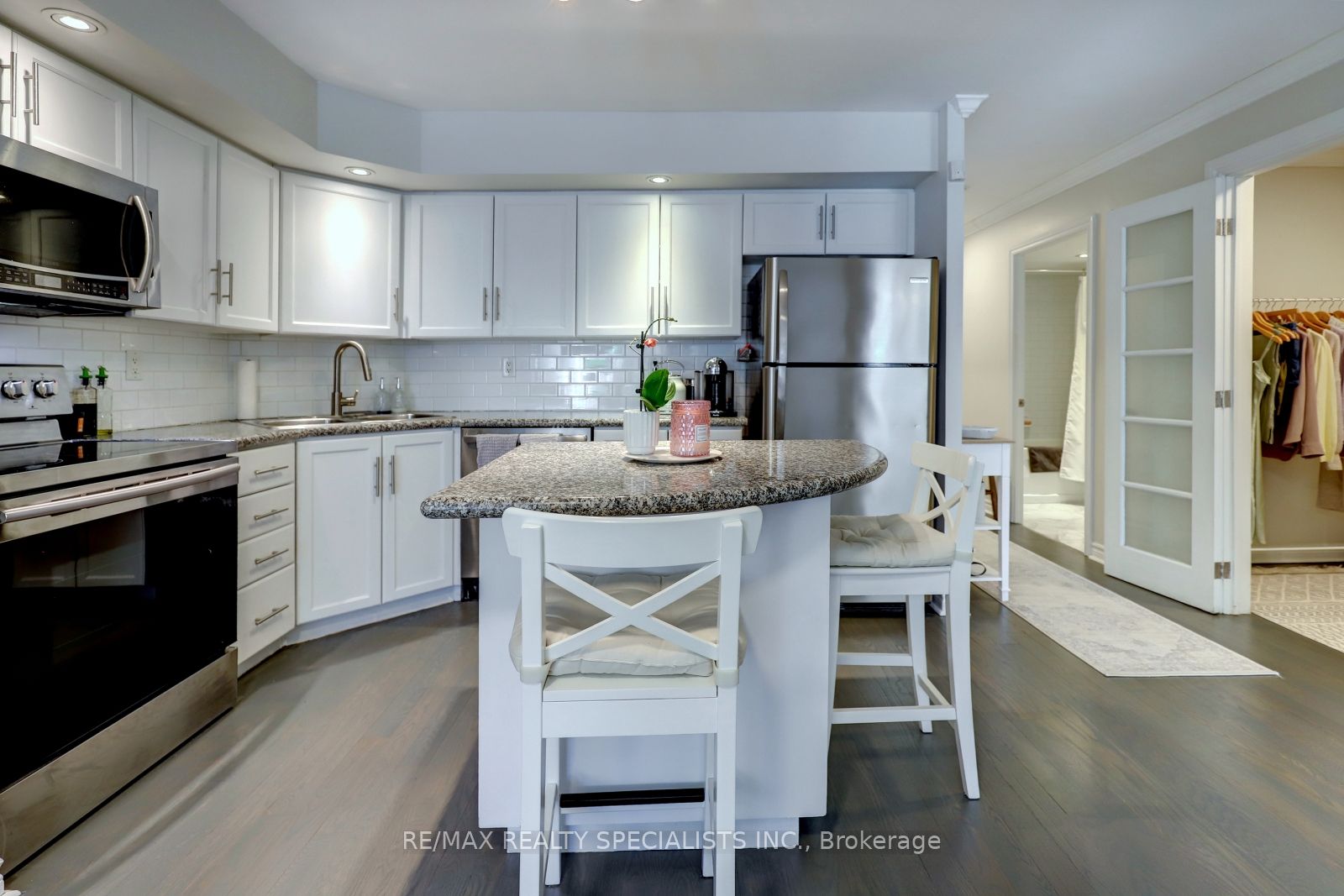 #237 - 250 Wellington Street Property Photo 14