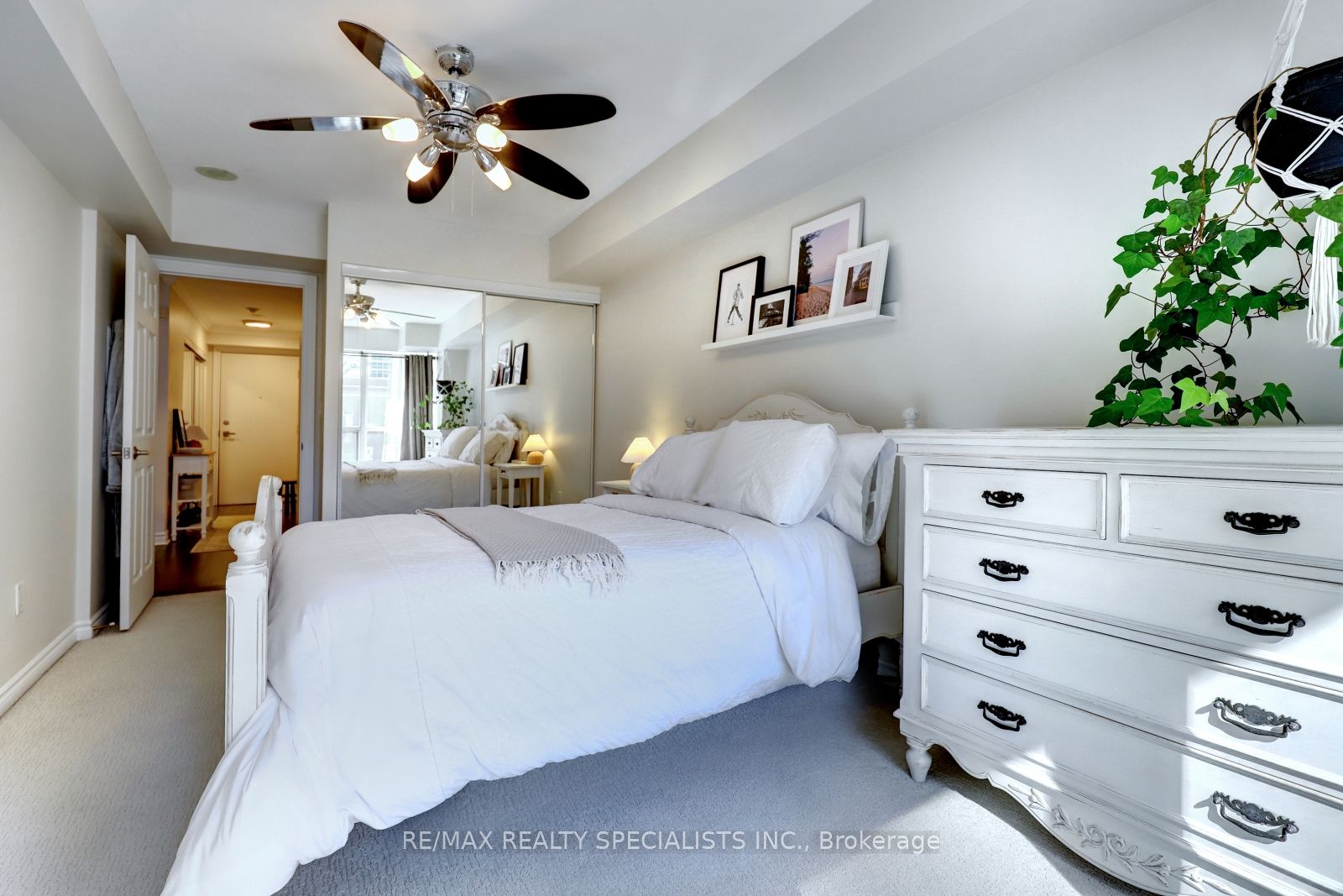 #237 - 250 Wellington Street Property Photo 27