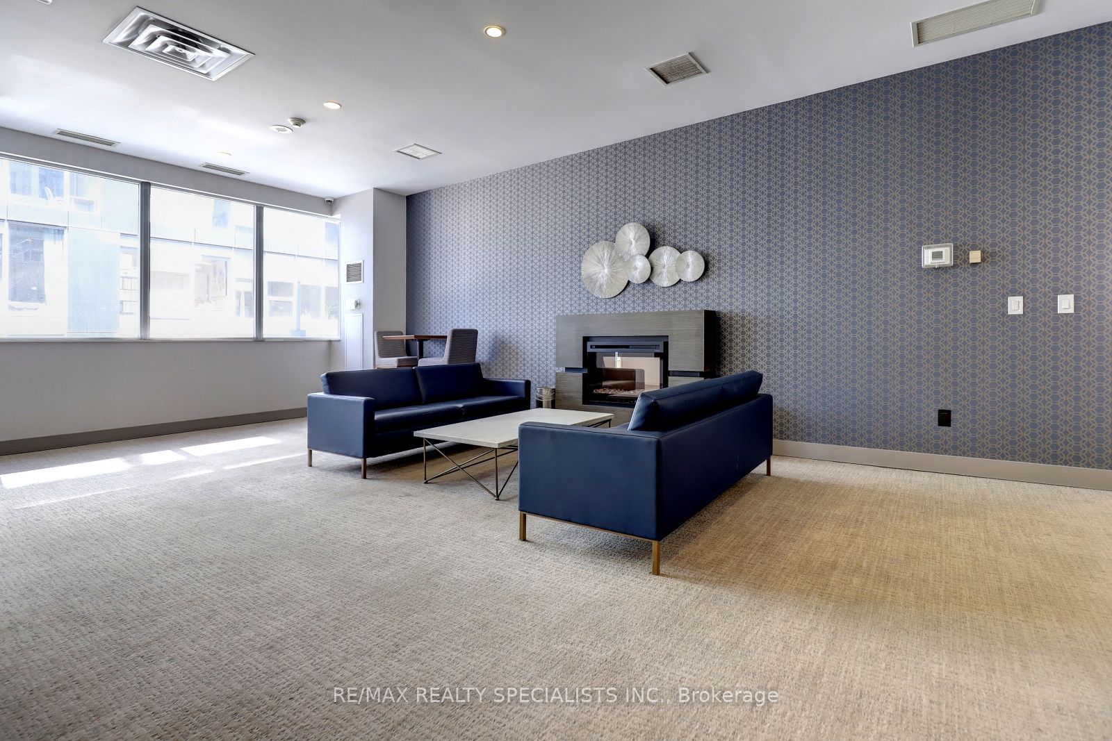 #237 - 250 Wellington Street Property Photo 38