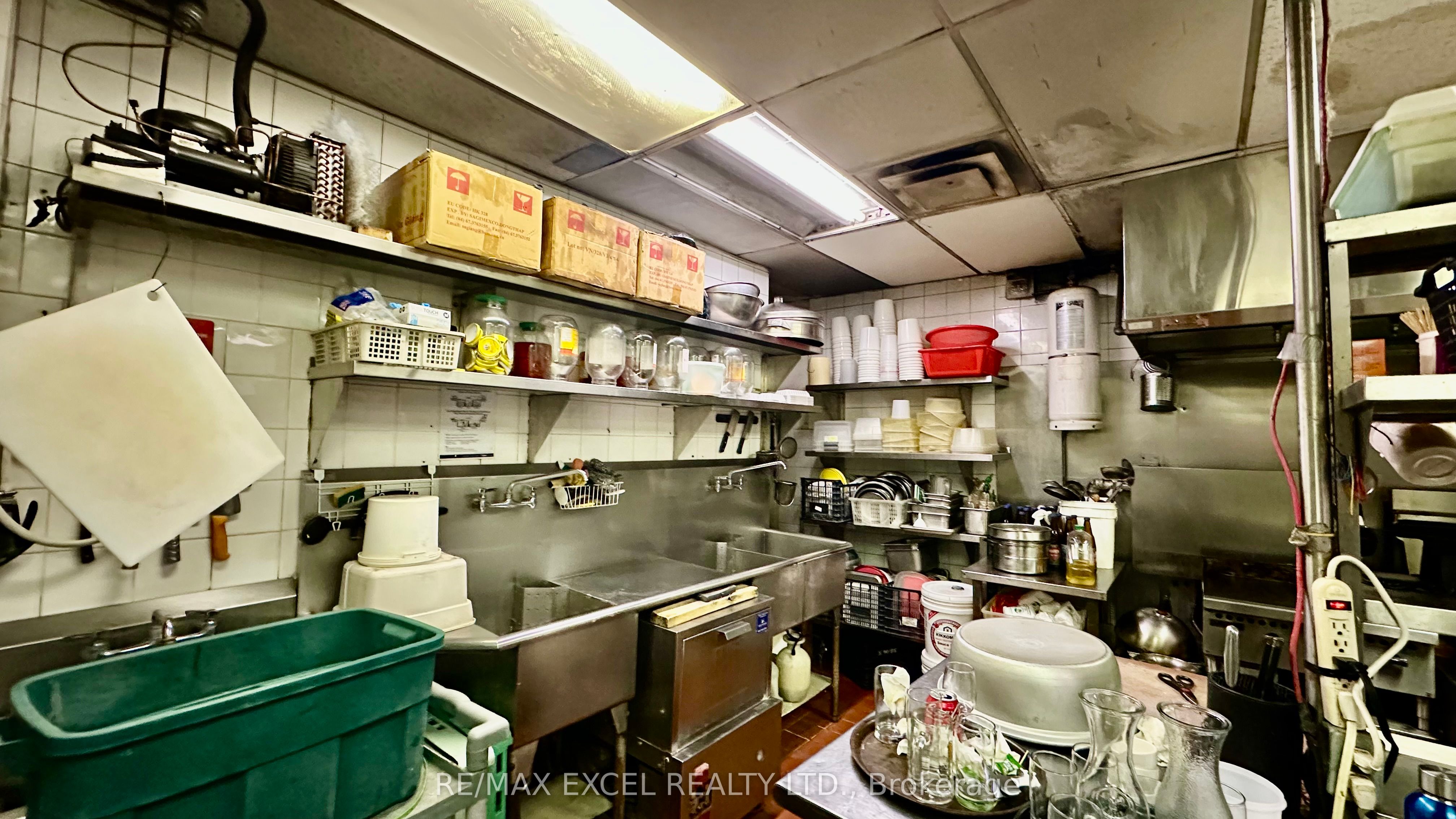 2003 Avenue Road Property Photo 9