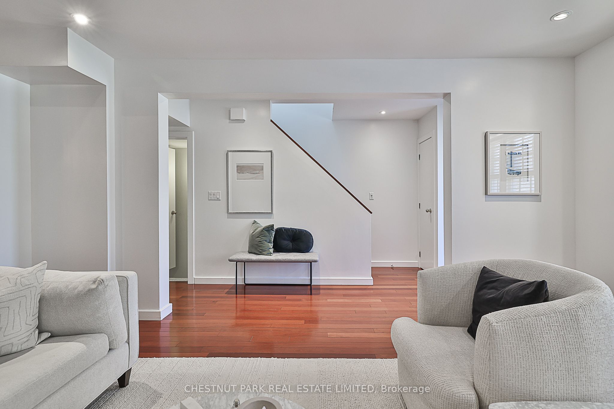 43 Glenvale Boulevard Property Photo 4