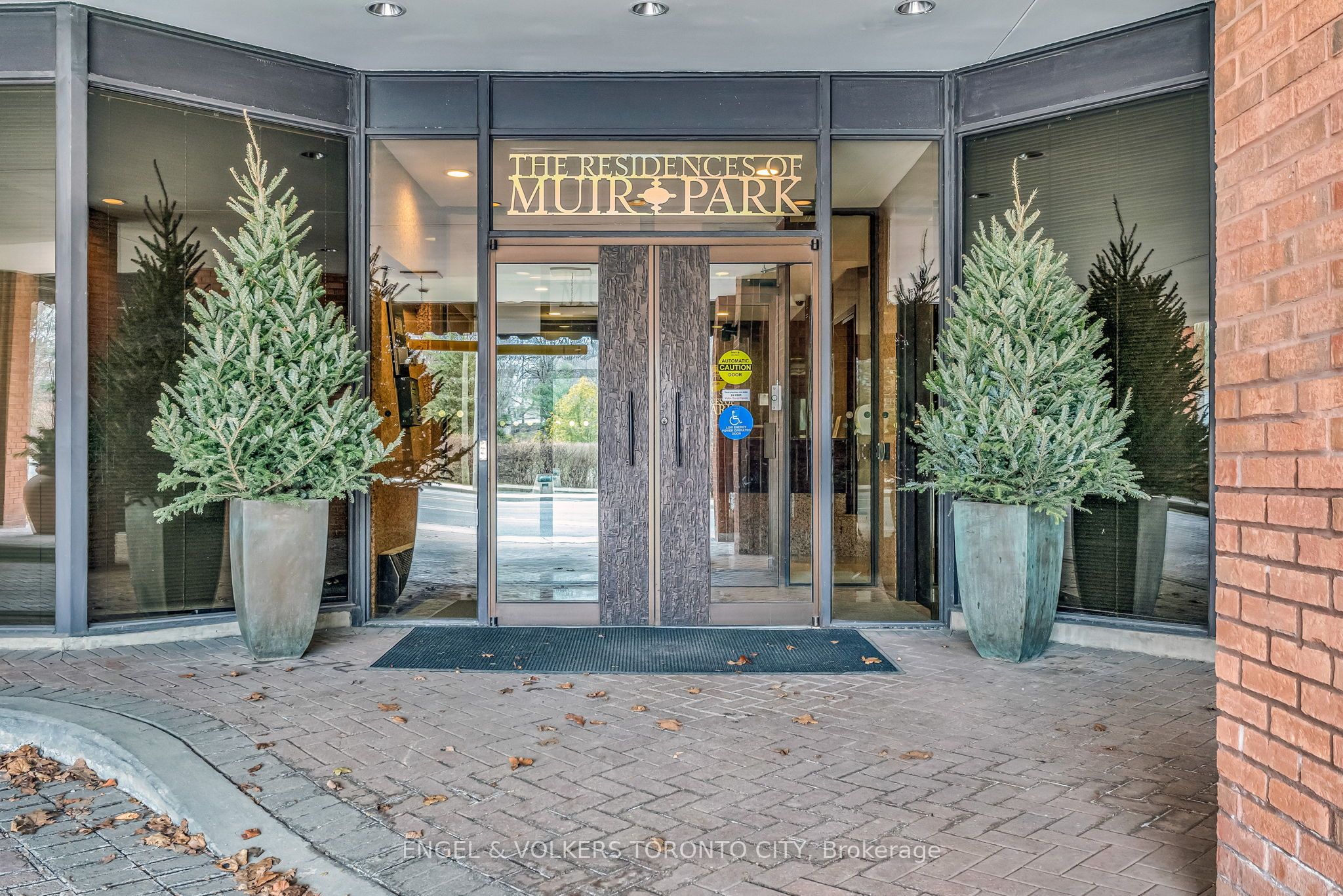 2900 Yonge Street 507 Property Photo 2