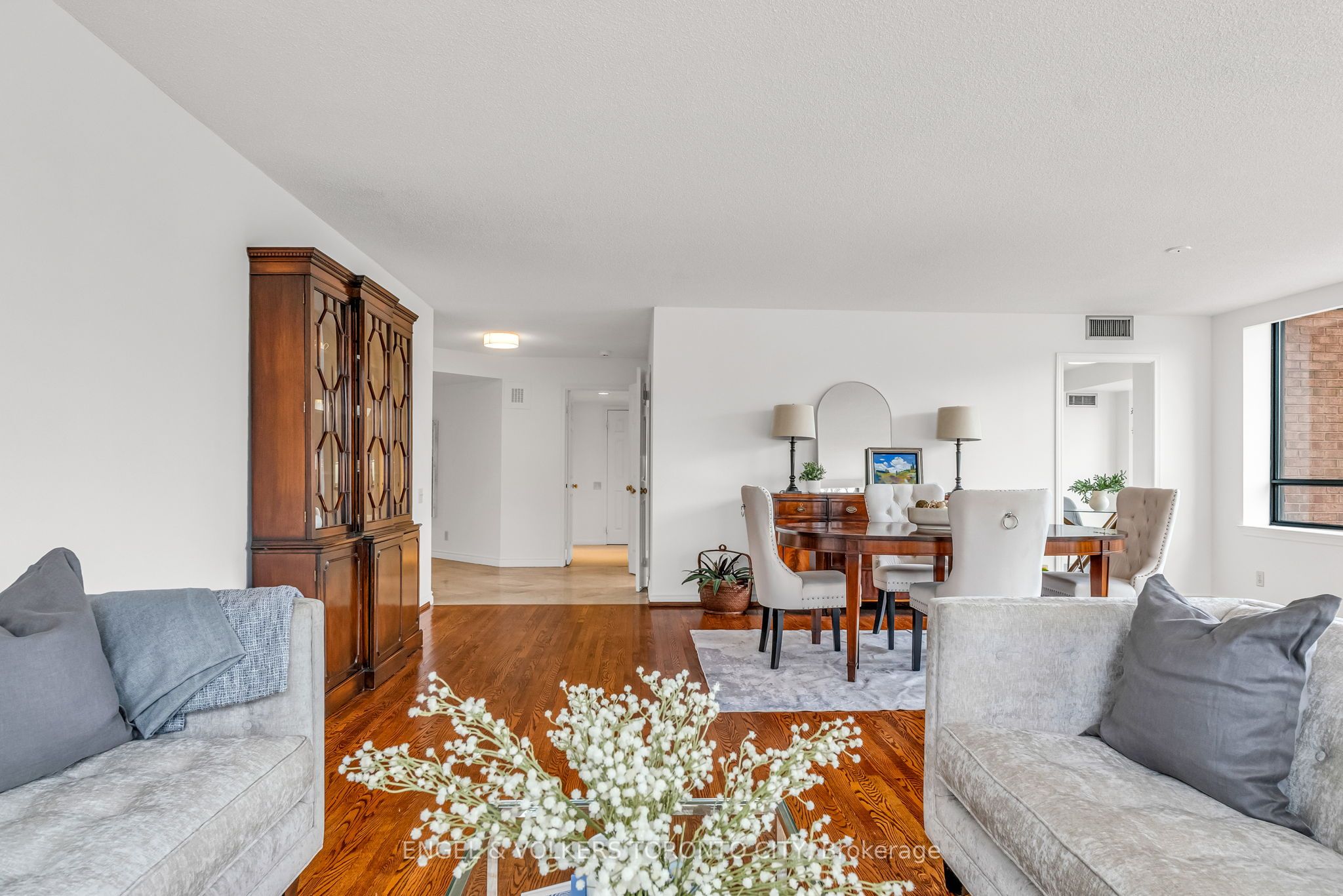 2900 Yonge Street 507 Property Photo 11