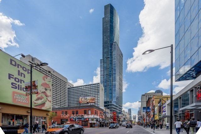 #31 - 384 Yonge Street Property Photo 2