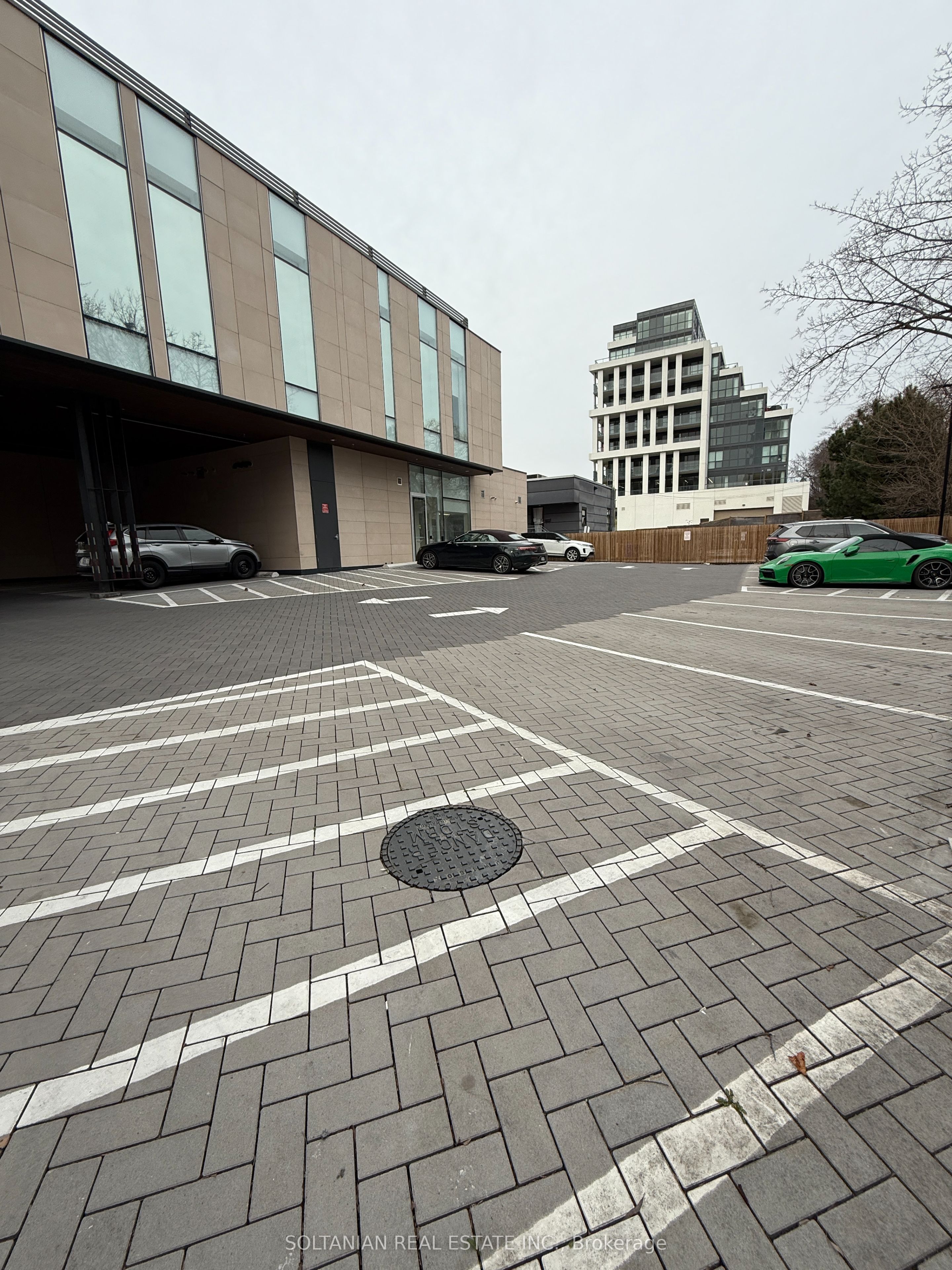 #2 - 139 Sheppard Avenue Property Photo 4