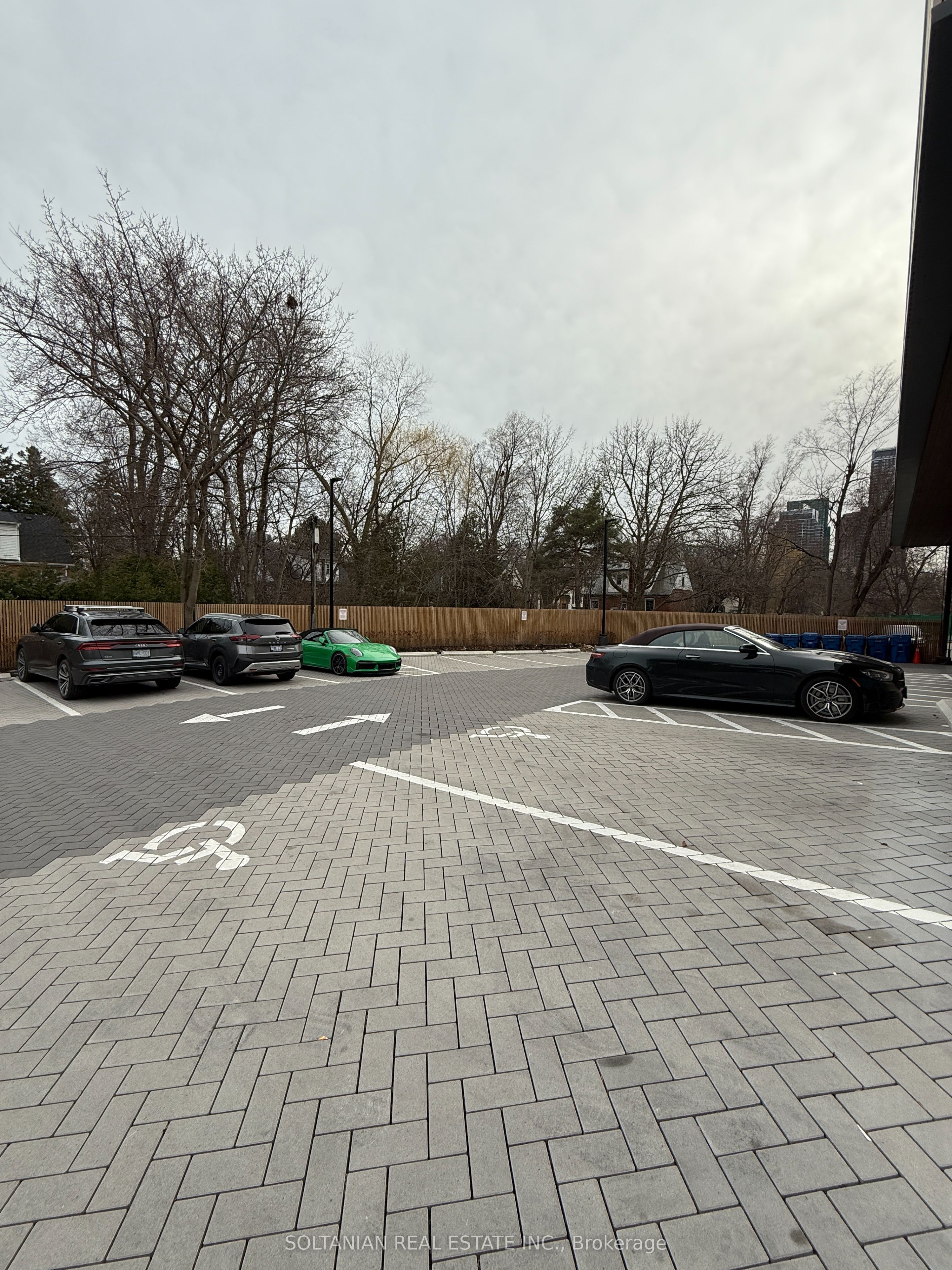 #2 - 139 Sheppard Avenue Property Photo 5