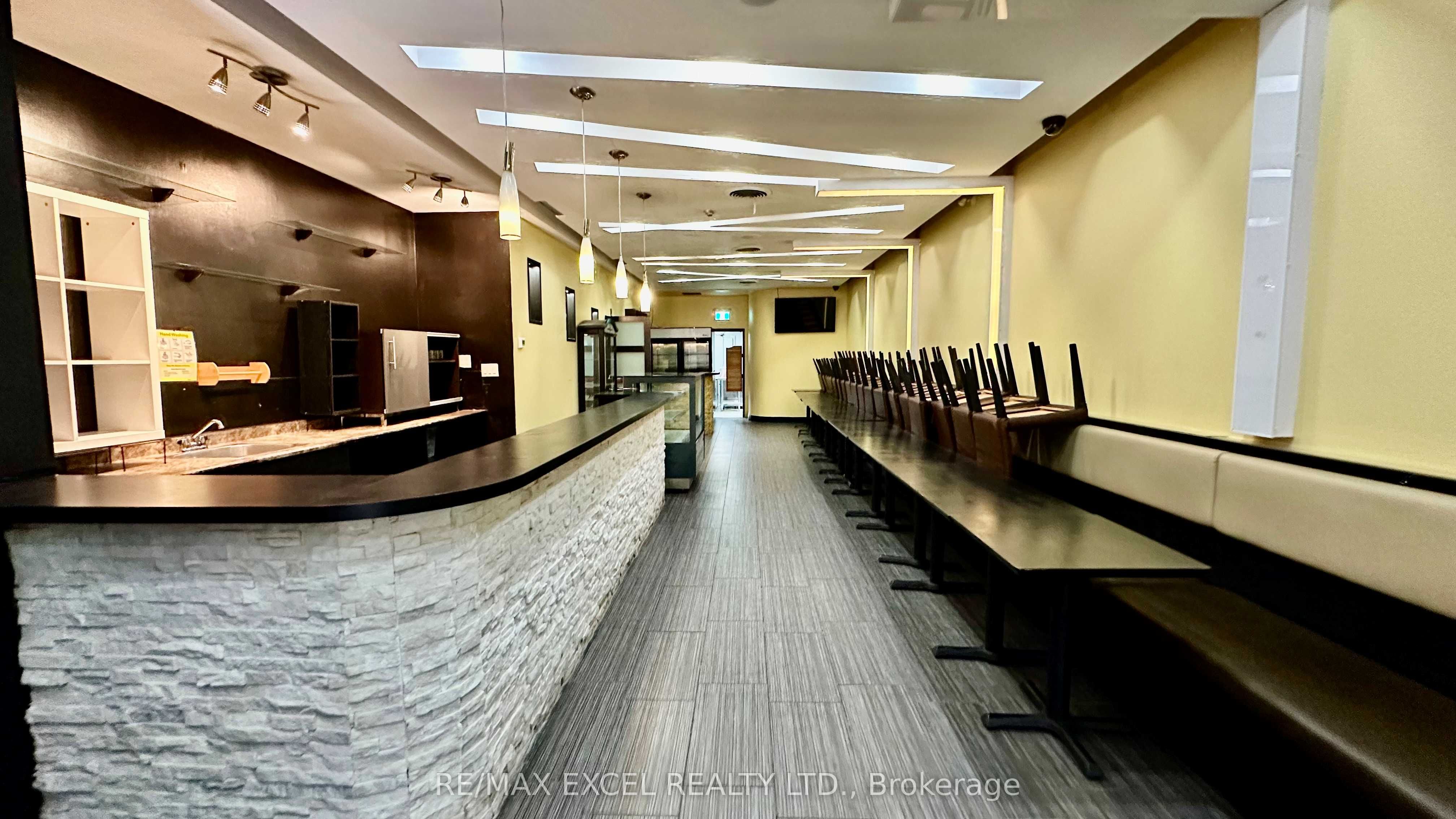 #101 - 394 Bloor Street Property Photo 2