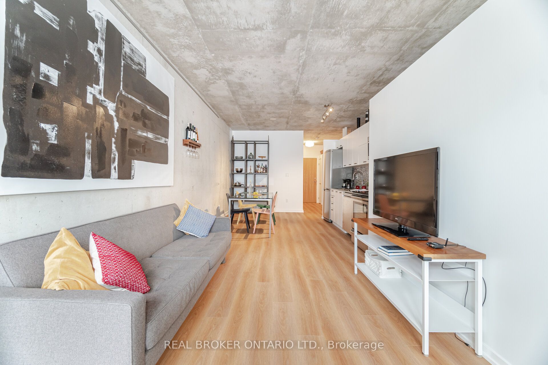 #725 - 150 Sudbury Street Property Photo 4