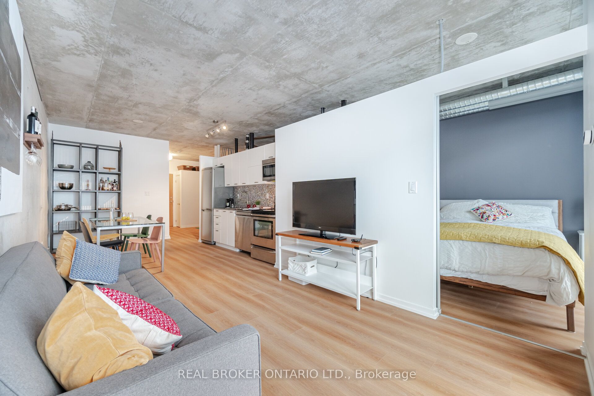 #725 - 150 Sudbury Street Property Photo 5
