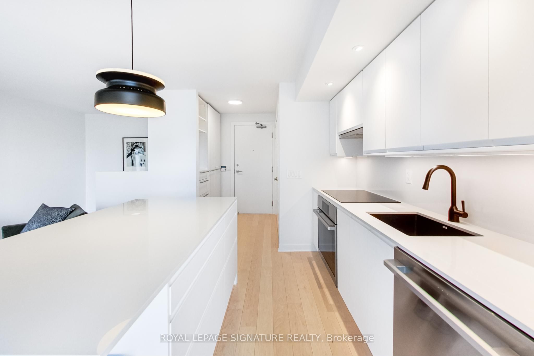 #303 - 100 Western Battery Road Property Photo 5