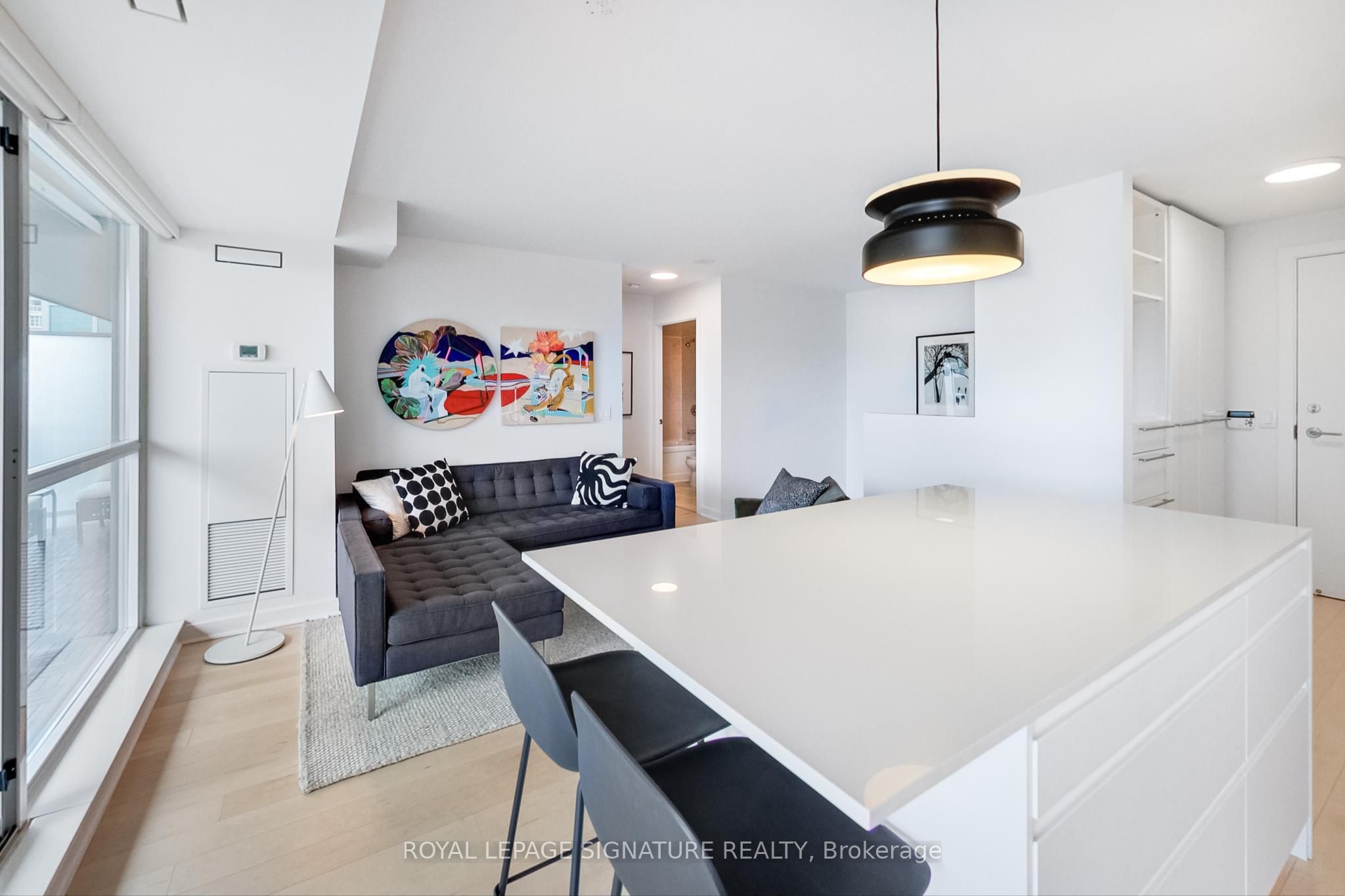 #303 - 100 Western Battery Road Property Photo 6