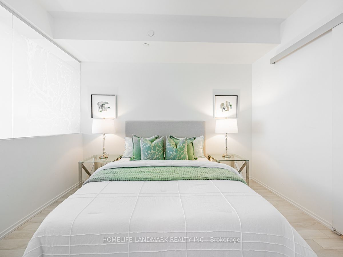 197 Yonge Street 4211 Property Photo 5