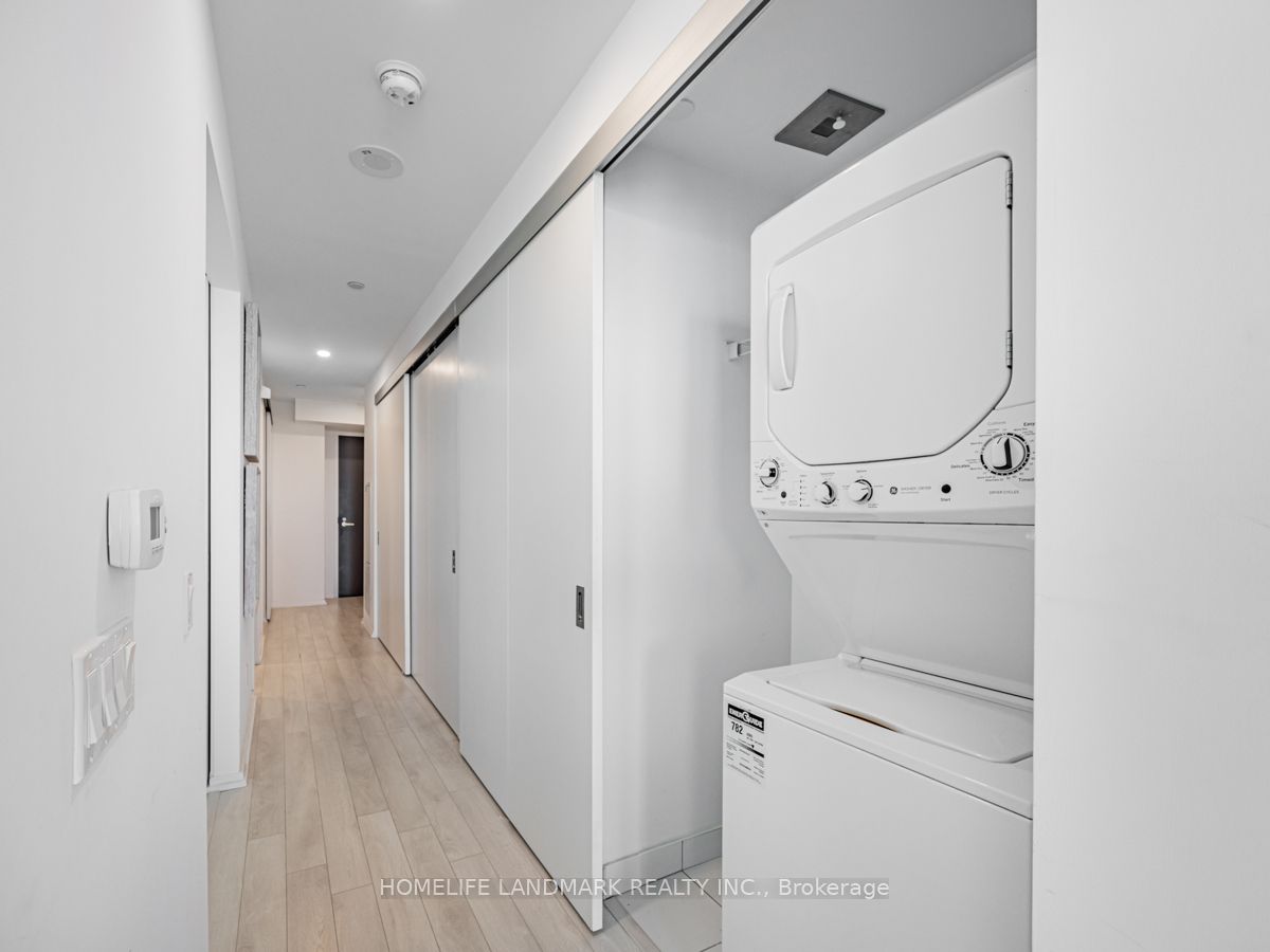 197 Yonge Street 4211 Property Photo 16