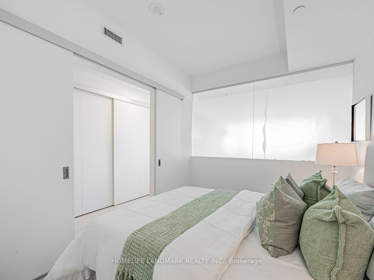 197 Yonge Street 4211 Property Photo 18