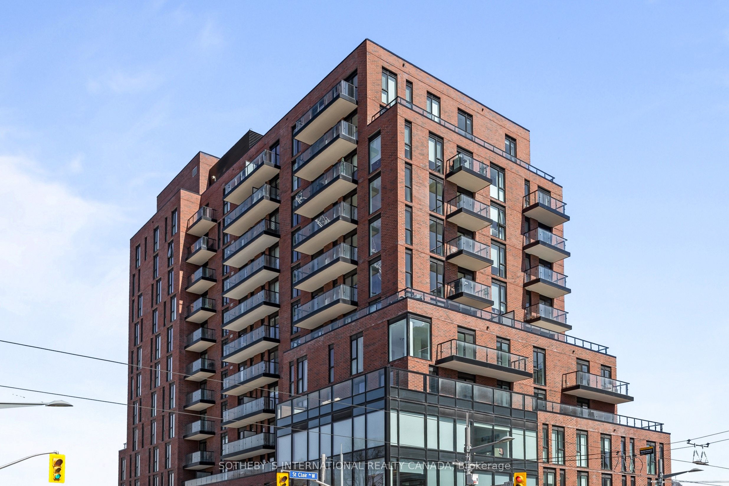 #1105 - 185 Alberta Avenue Property Photo 1
