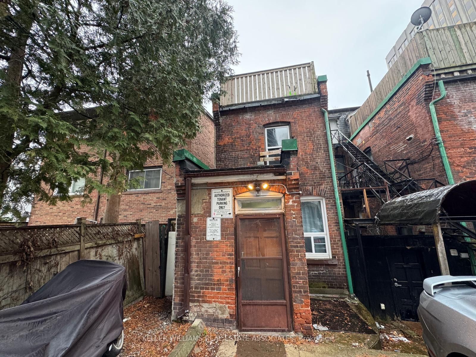 20 Property Photo 14