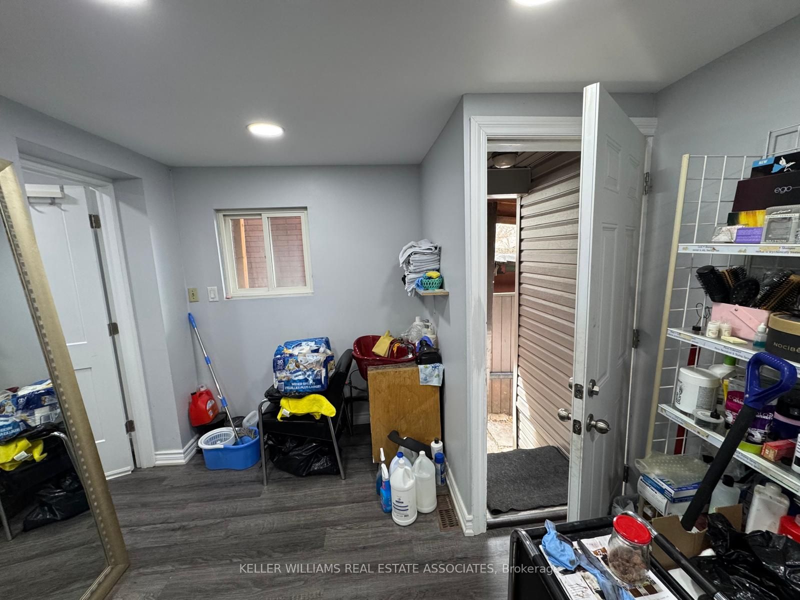 326 Bathurst Street Property Photo 13