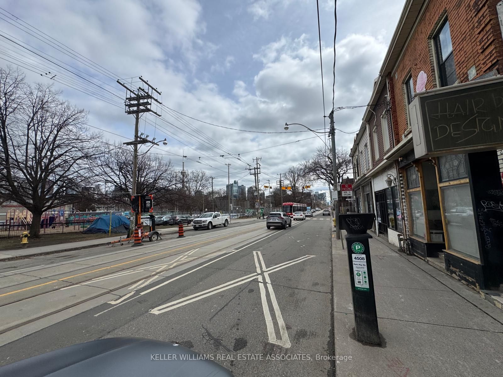 326 Bathurst Street Property Photo 17