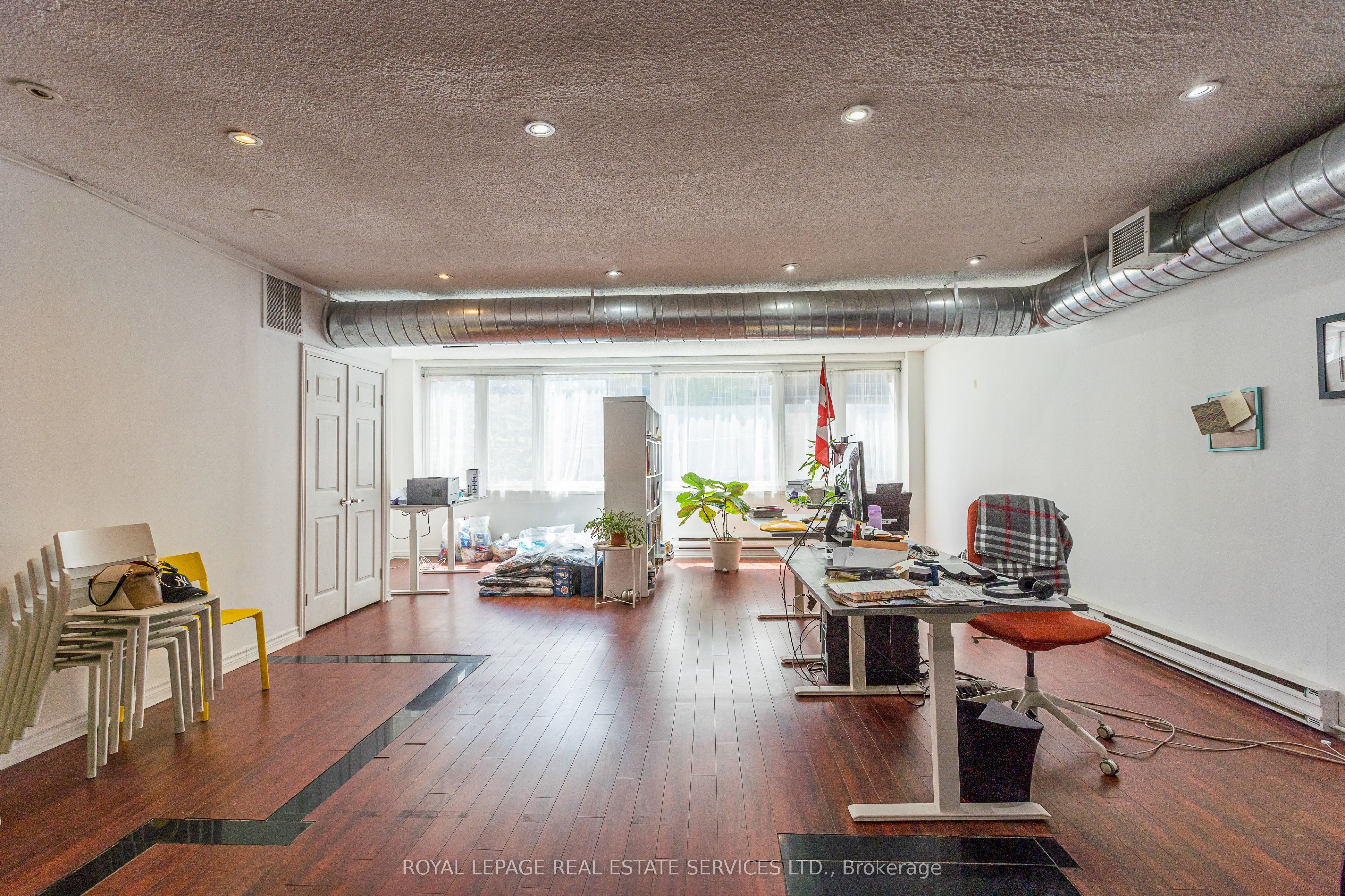 #2 - 170 Eglinton Avenue Property Photo 5