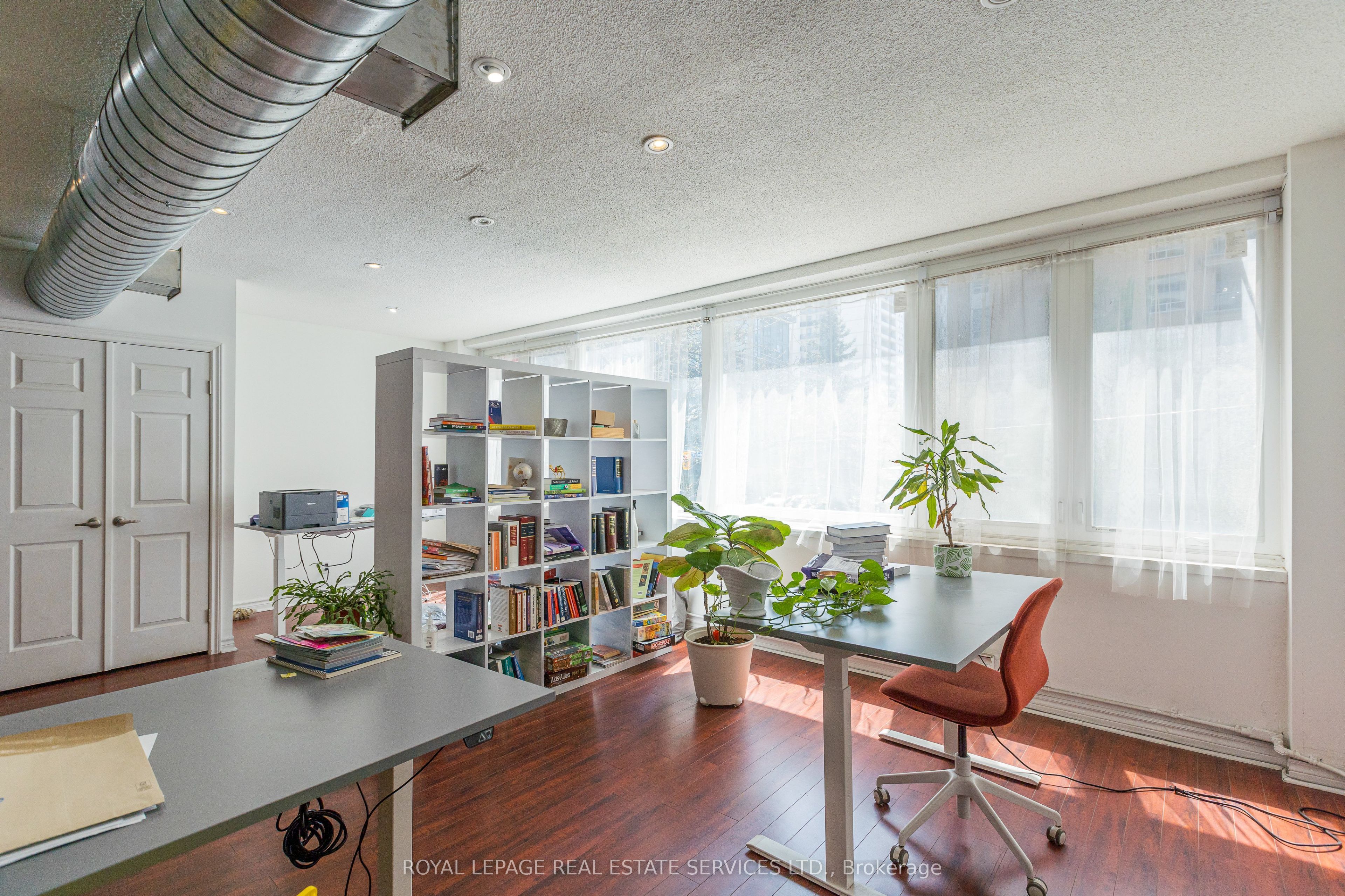 #2 - 170 Eglinton Avenue Property Photo 6