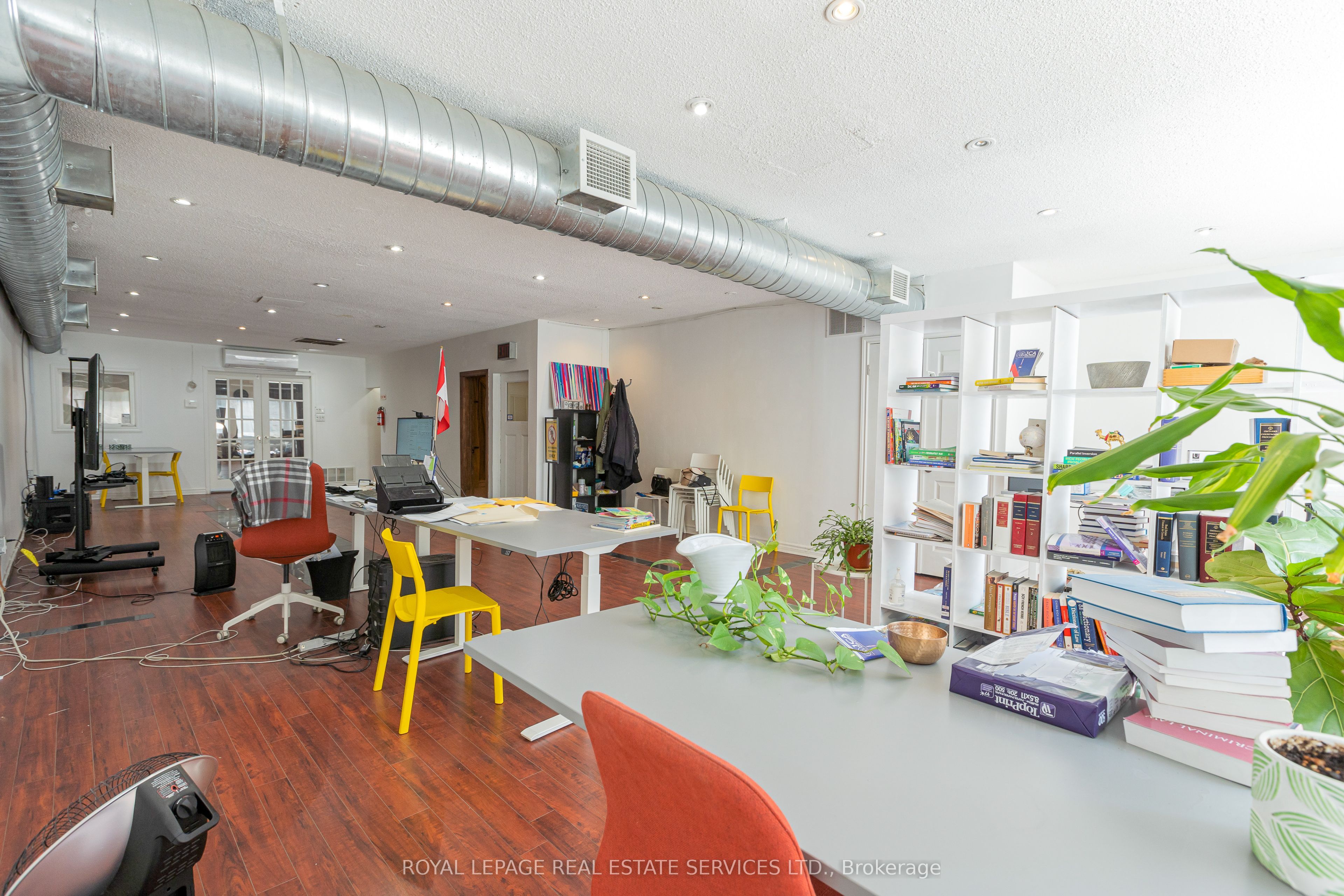 #2 - 170 Eglinton Avenue Property Photo 7