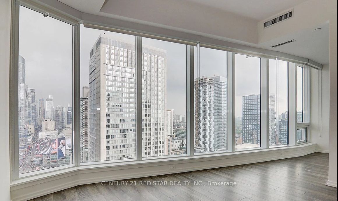 197 Yonge Street 1514 Property Photo 4