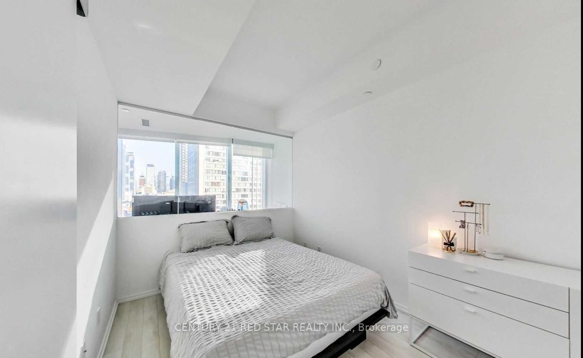 197 Yonge Street 1514 Property Photo 7