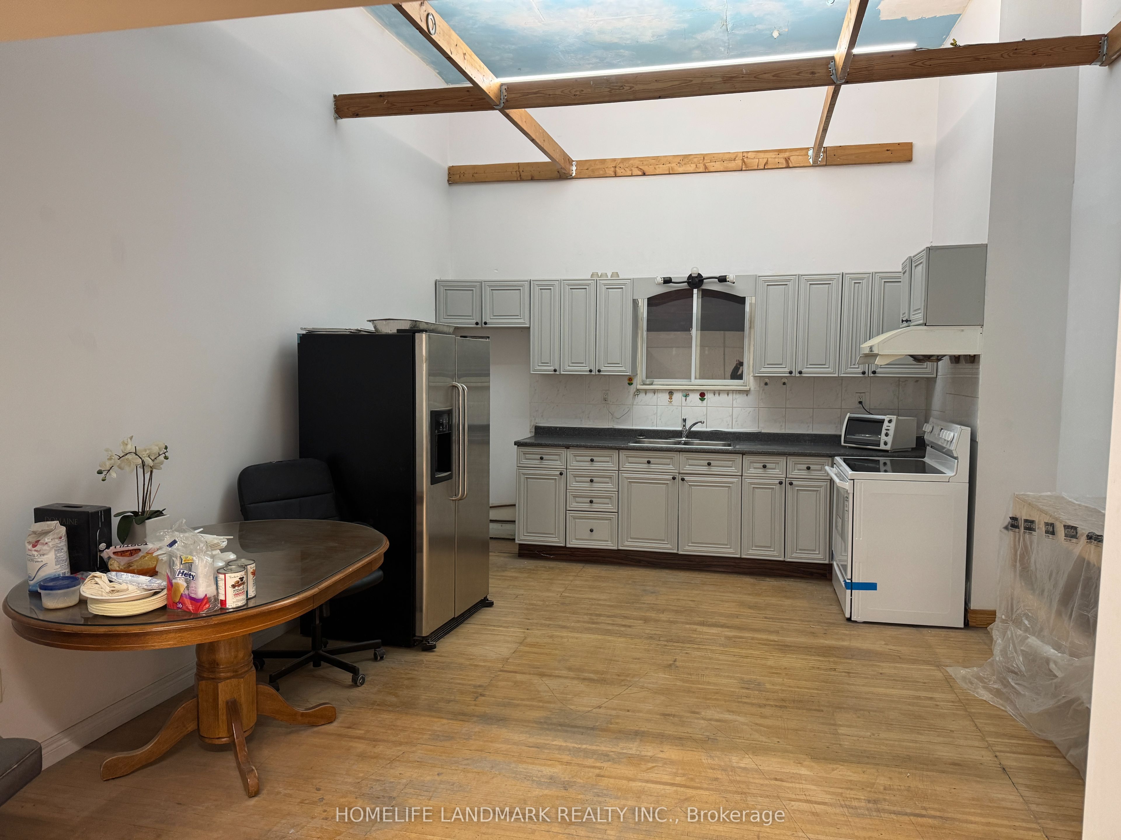 #1 - 450 Spadina Avenue Property Photo 1