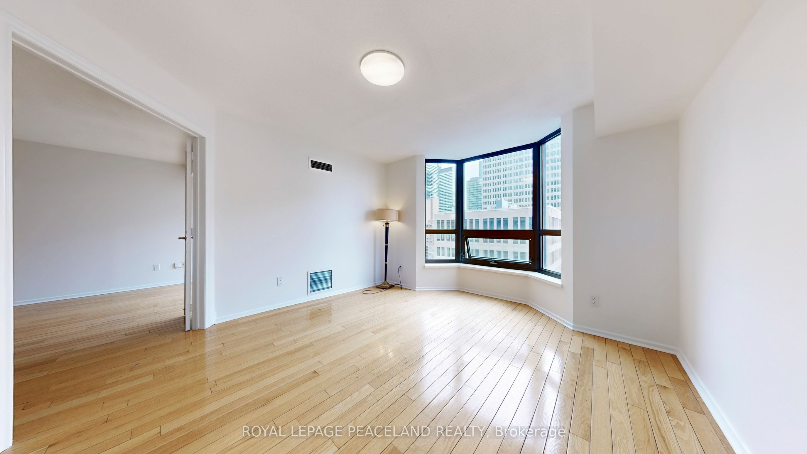 #1605 - 62 Wellesley Street Property Photo 6